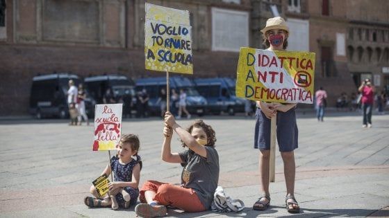 Scuola, le proposte degli intellettuali per ripartire