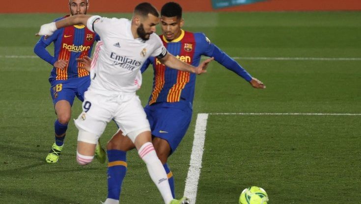 Liga, il Clasico è del Real Madrid: 2-1 al Barcellona, agganciato in vetta l'Atletico