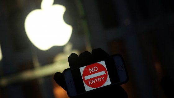 L'Fbi sblocca l'iPhone di San Bernardino senza l'aiuto di Apple