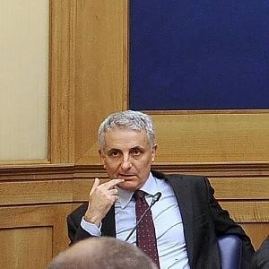 Governo, pronto il mini-rimpasto: Quagliariello alle regioni e due nuovi viceministri
