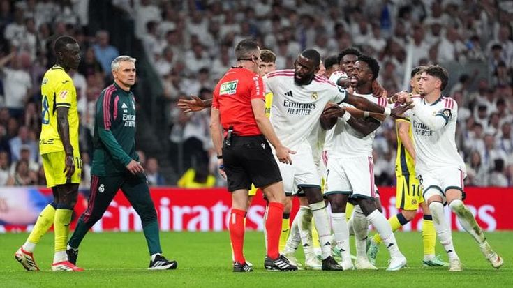 Vinicius, quattro giornate di squalifica: salterà il Clásico contro il Barcellona