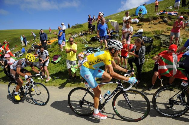 Tour de France, il film della prima tappa sui Pirenei