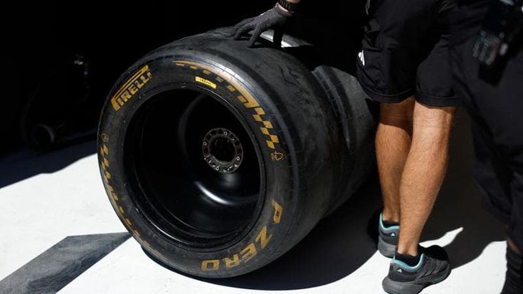 Tronchetti al 29,9% di Pirelli completa la rimonta sui cinesi