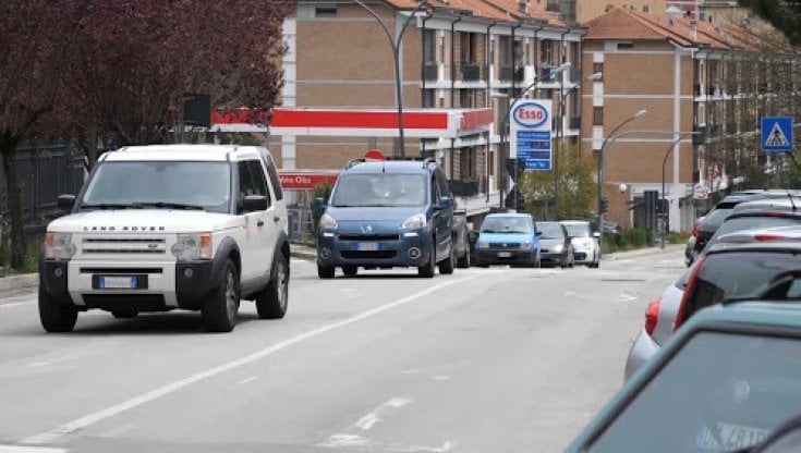 Potenza sempre meno green: elevata motorizzazione e verde urbano non fruibile   