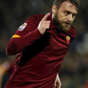 Roma: microfrattura ad una vertebra per De Rossi, ma a Torino ci sarà