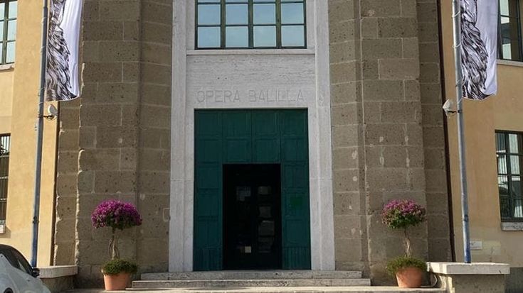 Museo diventa passerella per un concorso di bellezza destinato alle adolescenti, polemica a Latina