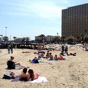 Bari, lidi e ristoranti lungo la costa: "Così riqualifichiamo il lungomare della città" 