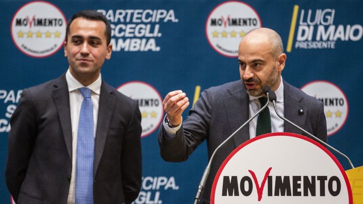 M5S, Paragone espulso. E Fioramonti parte con il nuovo gruppo