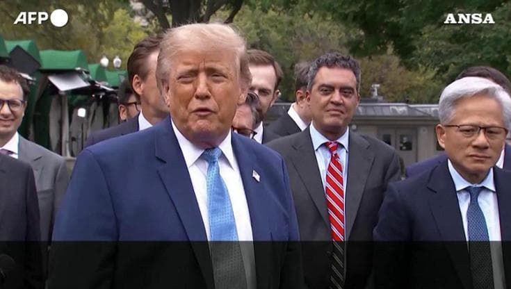 Usa, Trump cambia nome all'Intelligenza Artificiale: "Si chiamerà Super Intelligenza"