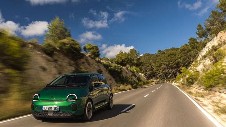 Renault Twingo E-Tech, la piccola alla spina dal prezzo democratico