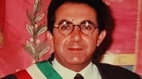 Santa Maria Capua Vetere, muore l’ex sindaco De Pascale, guidò la città dopo Tangentopoli