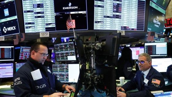 Borse in volata dopo gli interventi di Trump e Fed: 500 miliardi e liquidità alle imprese. Bene Wall Street e Milano