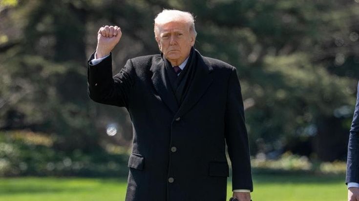 La follia di Trump