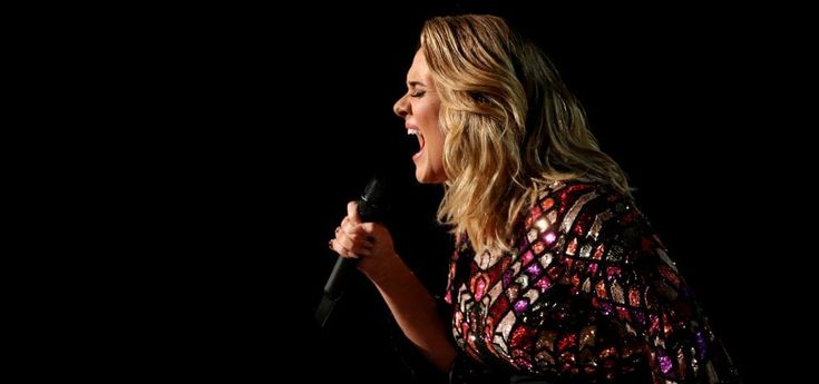 Adele si arrende: cancellate le ultime due date a Wembley
