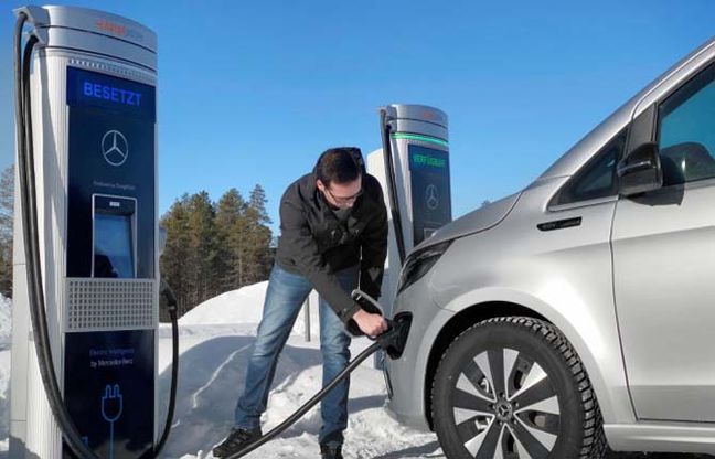 Mercedes Classe V elettrica, test da brivido al Circolo Polare Artico