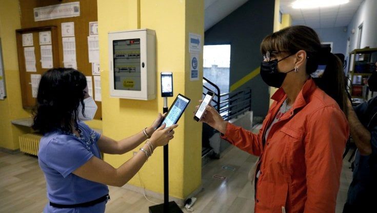 Via alla sospensione dei prof No Vax, in Campania sono quattromila