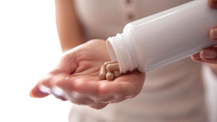 Integratori alimentari, il 35,5% degli italiani crede diano benefici analoghi a quelli dei farmaci