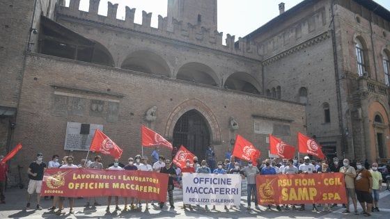 Bologna, in piazza la protesta dei lavoratori Maccaferri