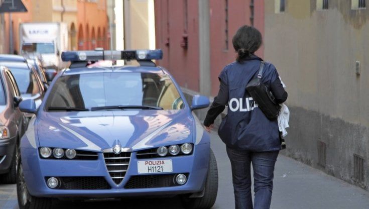 Ha un malore in palestra, lo salva una poliziotta