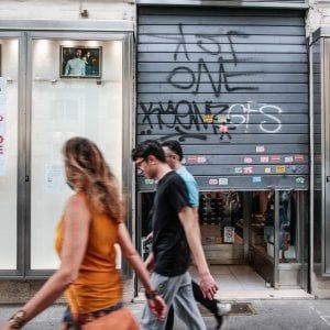 Lavoro, in un anno persi oltre 800 mila occupati. Tracollo per i servizi