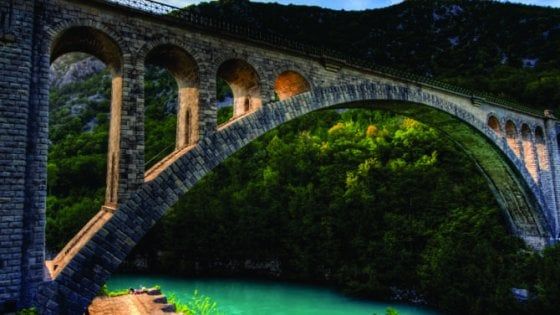 Transalpina, a spasso sul treno storico tra le montagne slovene