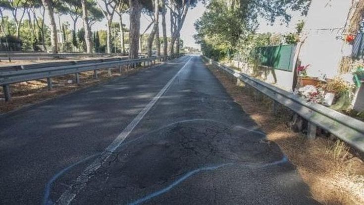 Via del Mare e via Ostiense a senso unico: cede ponte, circolazione ridotta e traffico in tilt