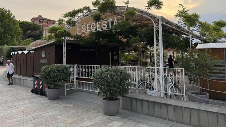 Bambina di 11 anni risucchiata in piscina a Sestri Levante