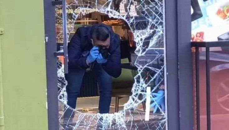 Aggressioni a Bari, più controlli, identificazioni e attività nelle scuole. Decaro: "Presi responsabili spaccate e baby rapinatori"