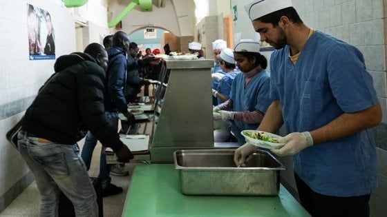 Migranti, nel 2019 meno riconoscimenti e protezione per i rifugiati