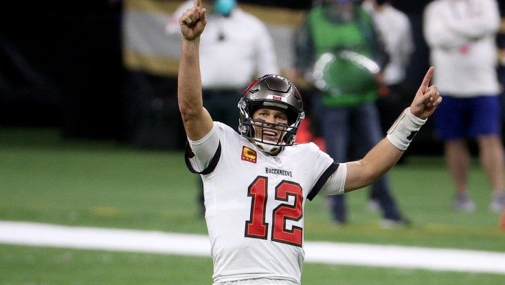 Nfl, Brady firma un'altra impresa, è in finale di Conference e punta al Super Bowl.  Kc: preoccupazione per Mahomes