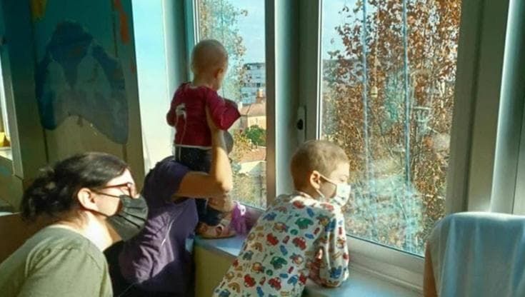 “In Italia c’è una disparità desolante nelle cure dei tumori dei bimbi: le famiglie vanno aiutate”