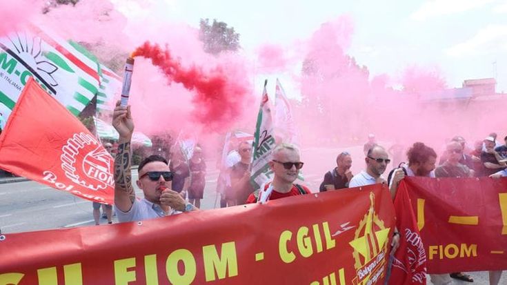 Inverno di lotta nelle fabbriche bolognesi: scioperi e presidi per il rinnovo del contratto