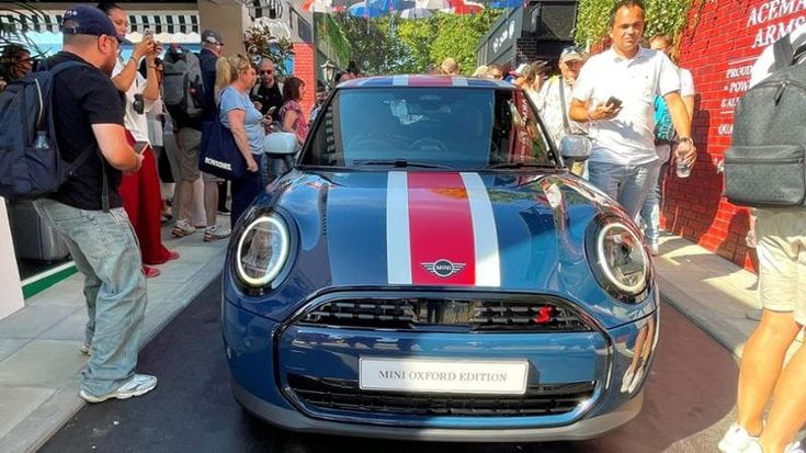 Mini lancia la special Oxford Edition tra le supercar del Festival di Goodwood