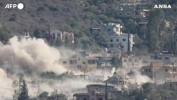 Medio Oriente, raid israeliano in Libano: droni colpiscono un villaggio nel sud