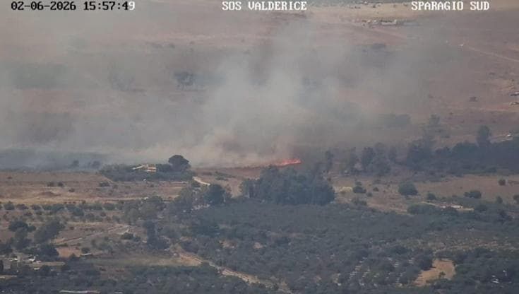 A fuoco Macari e Pizzolungo, fiamme fino ai piedi di monte Erice