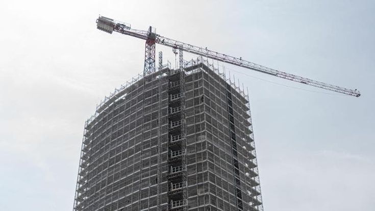 Torre dei Moro, cinque anni dopo: “A Natale i primi rientri nel palazzo”