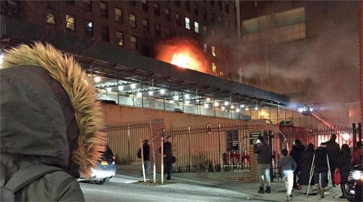 New York, palazzo in fiamme a Manhattan: numerosi feriti