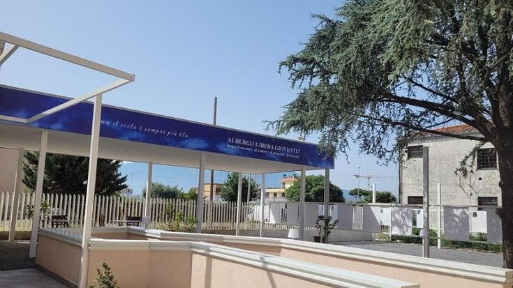 Torre Annunziata, studenti a lezione contro gioco d'azzardo e ludopatia in ex villa confiscata