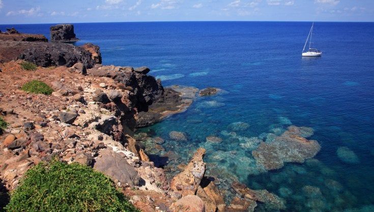 Allarme mare inquinato: bocciate Palermo e Catania. Le spiagge più pulite? Vincono le isole minori