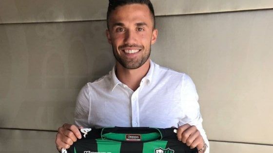 Sassuolo, ufficiale l'arrivo di Federico Di Francesco. Falcinelli al Bologna