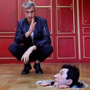 Cattelan: "Un'opera è arte solo se dura nel tempo, altrimenti si chiama merchandising" 
