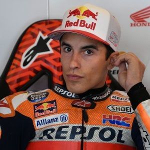 MotoGp, Catalogna: Rins il più veloce nelle terze libere, Marquez è nono e litiga con Lorenzo