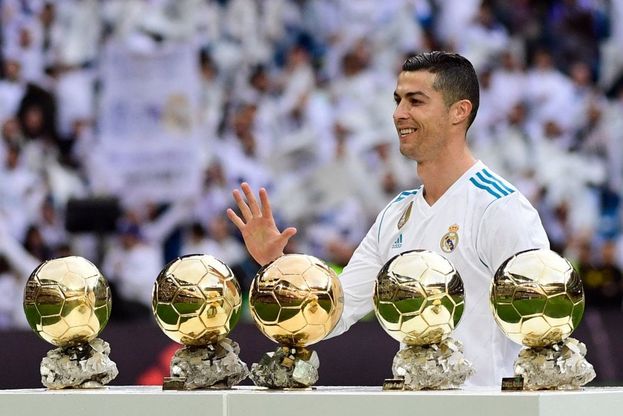 Tutto il Bernabeu per Ronaldo: in mostra i 5 Palloni d'Oro prima del Siviglia