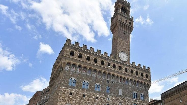 Contratti scaduti, limbo a Palazzo Vecchio per 15 dirigenti