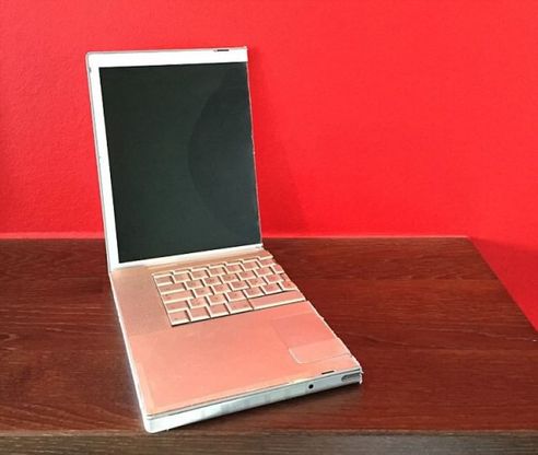 Se mi lasci, taglio tutto a metà. E lo vendo su eBay