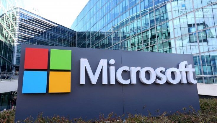 Microsoft più forte del rallentamento globale: numeri sopra le attese grazie al cloud di Azure