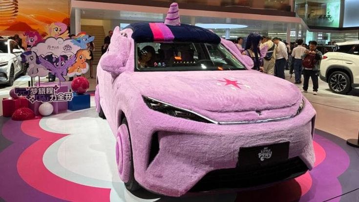 Auto di peluche e macchine volanti: le cinque curiosità del Salone di Pechino