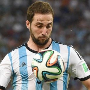 Higuain verso il Barcellona? Il Napoli smentisce ma lui non chiarisce: "Vedremo dopo il Mondiale..."