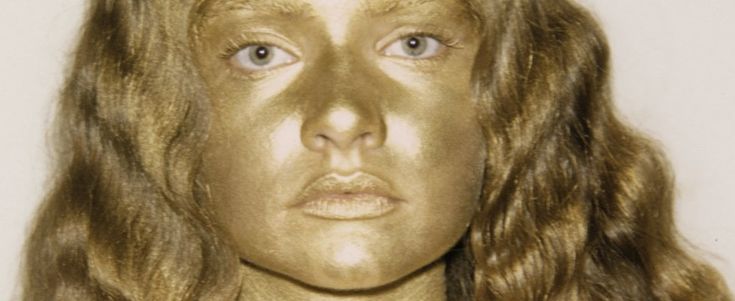 Vanessa Beecroft, i corpi della moda promossi ad arte 
