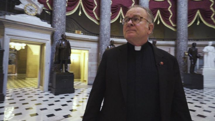 Il cappellano di Capitol Hill contro il Congresso repubblicano